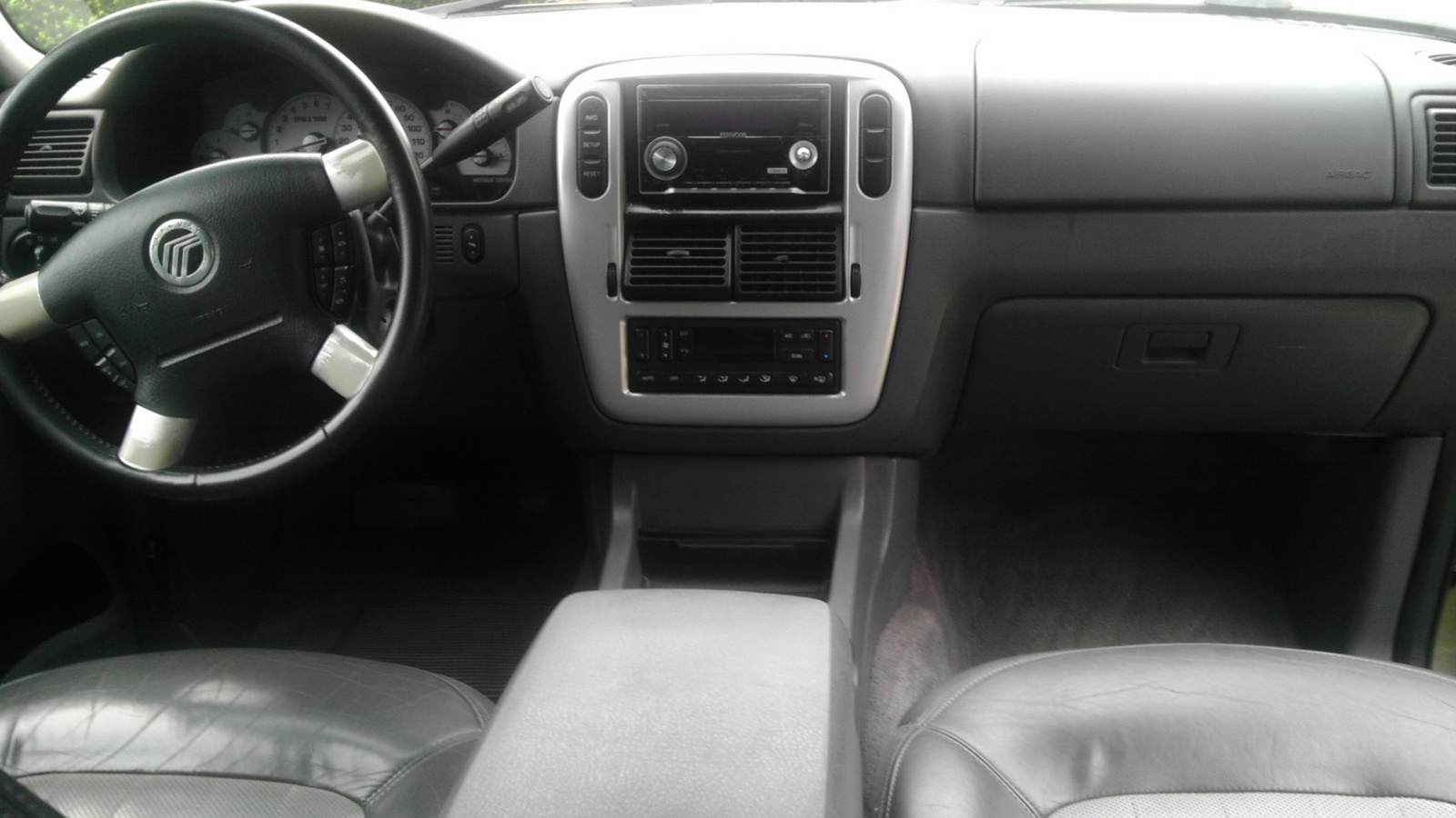 2002 Mercury Mountaineer Interior Pictures Cargurus