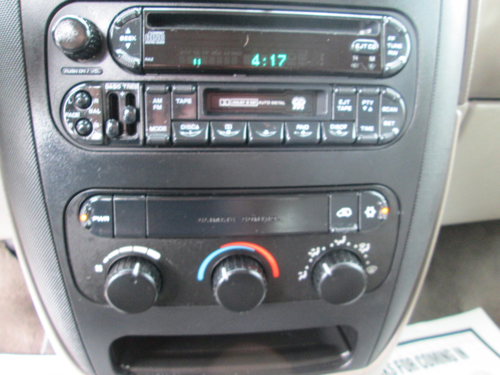 2003 Chrysler Voyager Pictures Cargurus