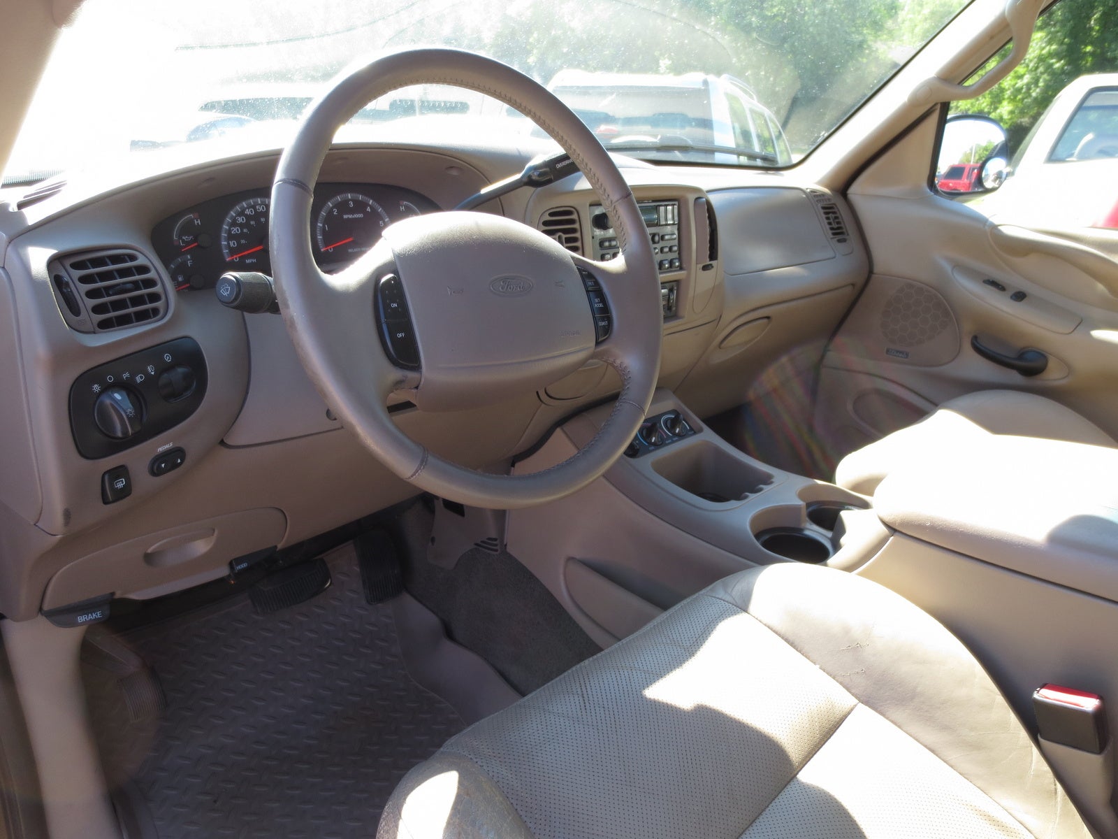 2001 Ford expedition interior pictures #9