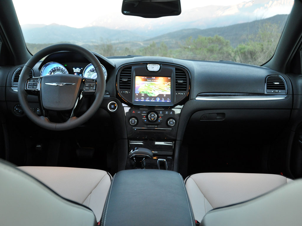 2013 Chrysler 300 interior colors #3