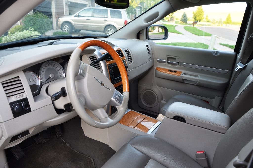 2007 Chrysler Aspen Interior Pictures Cargurus