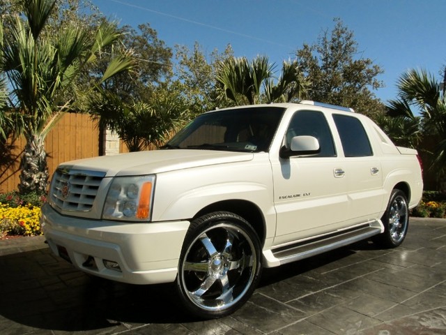 how much is a 2013 cadillac escalade ext premium for sale