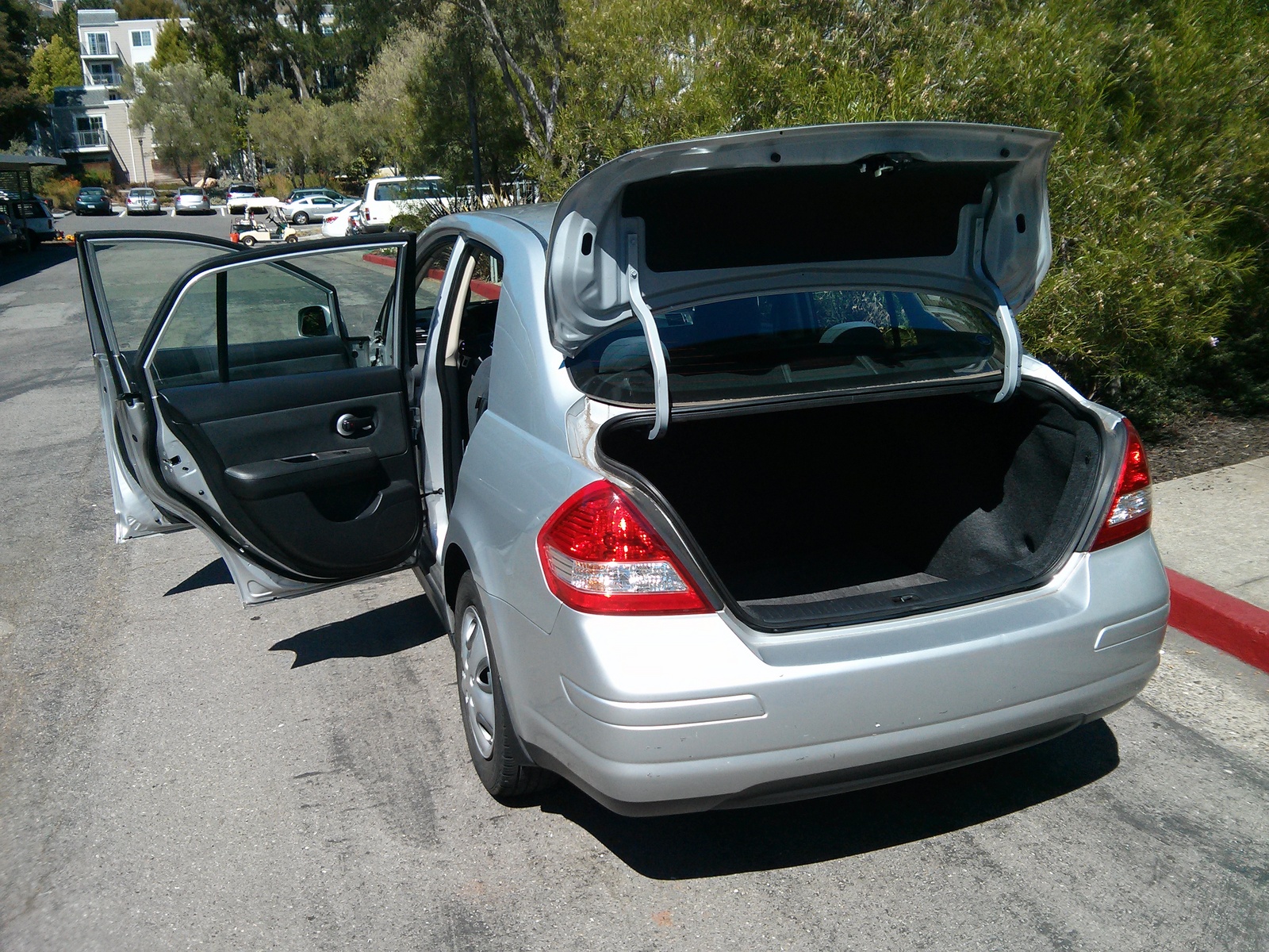2009 Nissan versa standard features #3