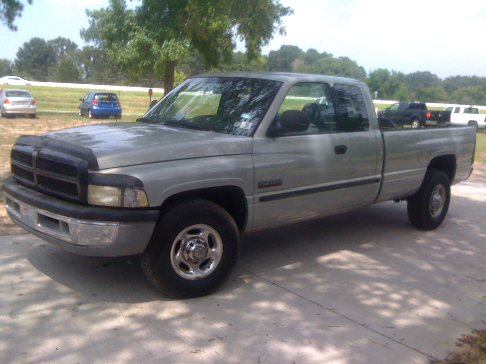 2001 dodge ram pickup 2500 slt