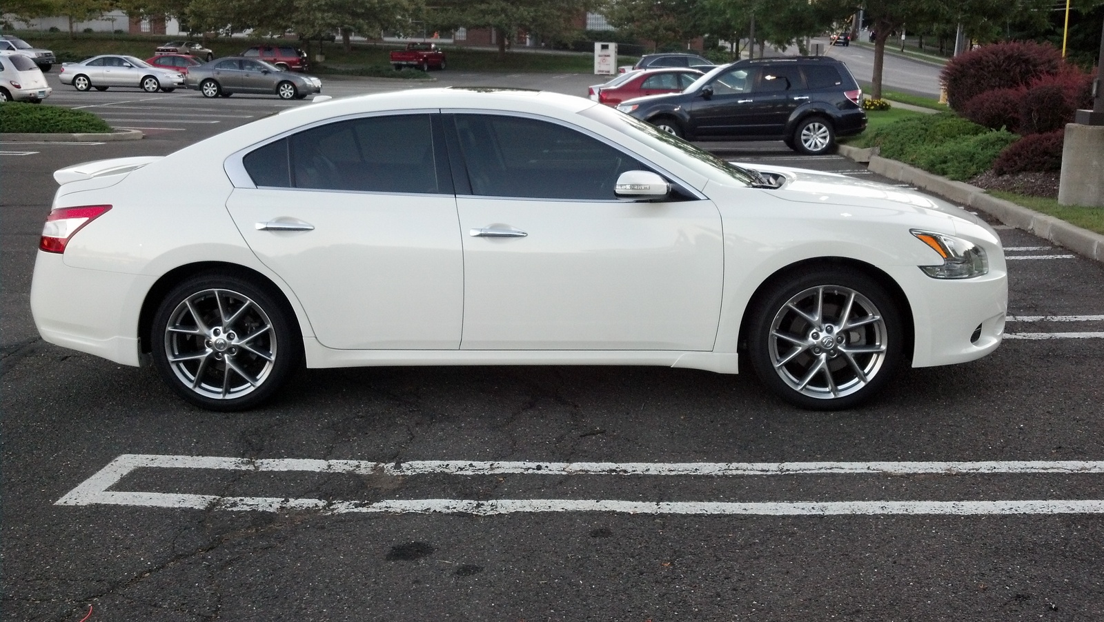 Blue book value of nissan maxima 2010 #3