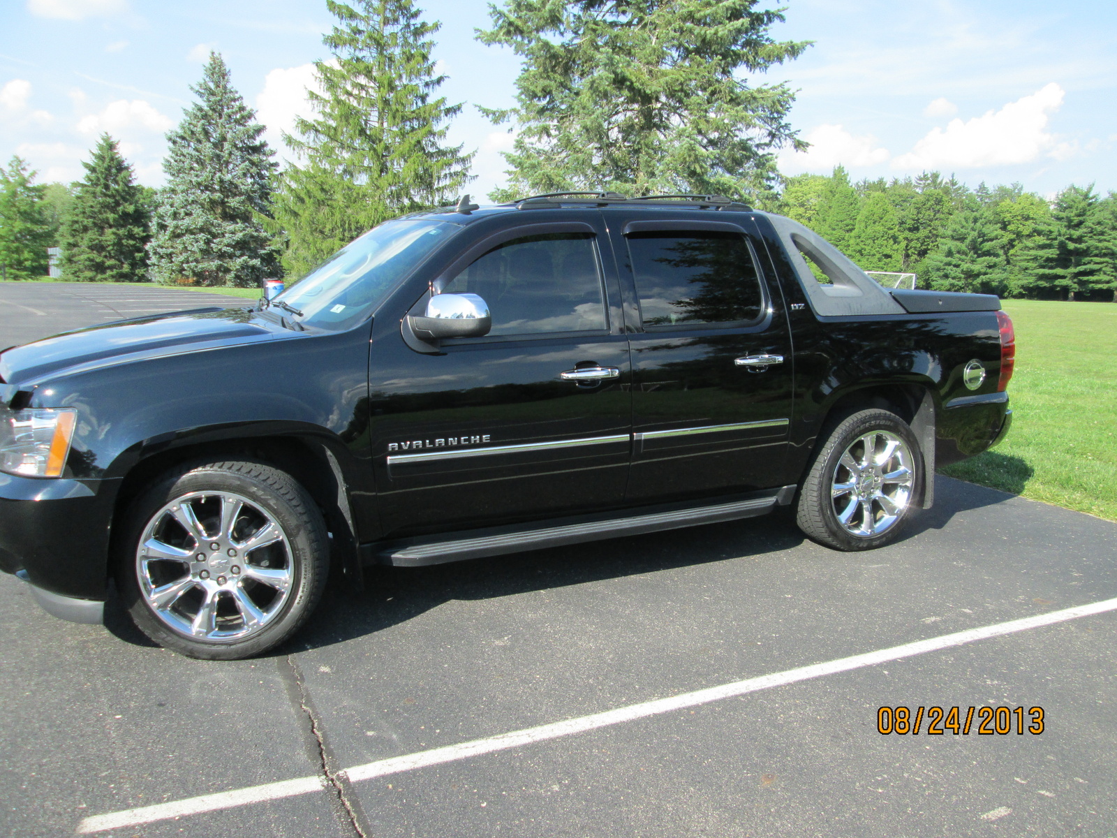 2010 Chevrolet Avalanche Pictures CarGurus
