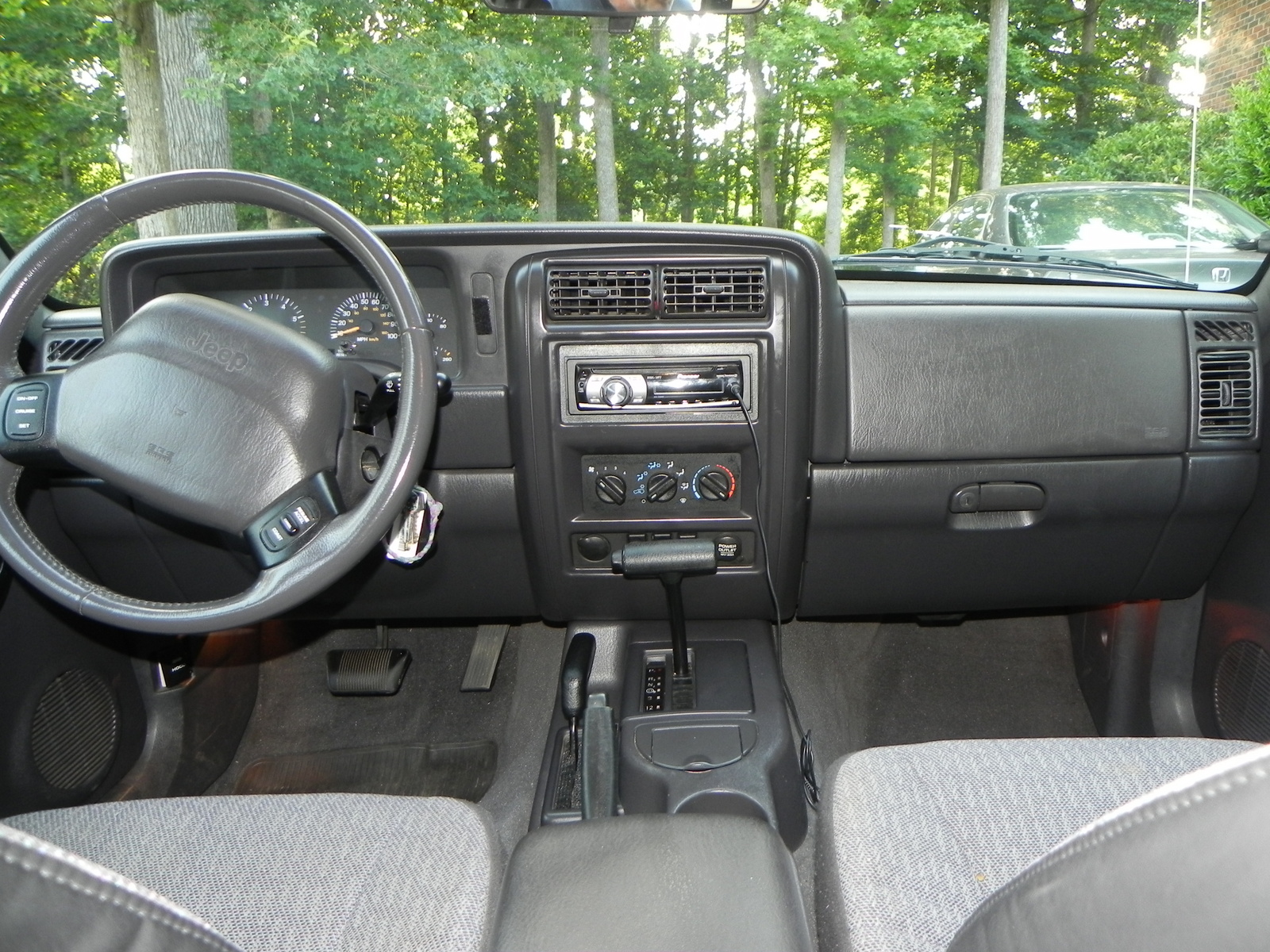 2000 Jeep cherokee sport interior #5