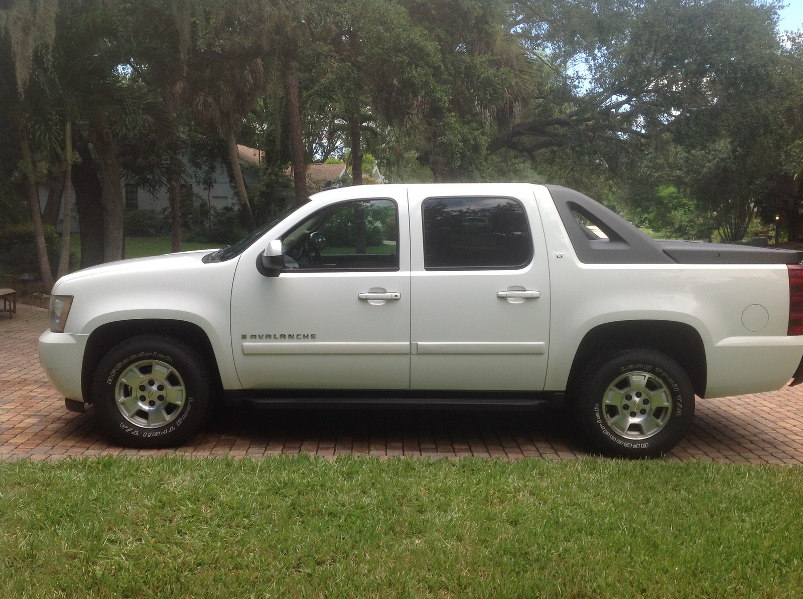 2007 Chevrolet Avalanche Pictures CarGurus