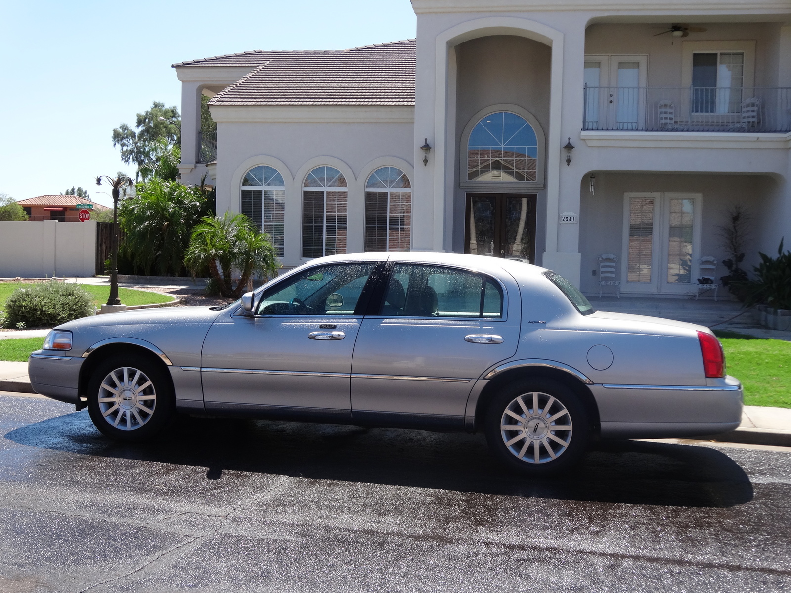 2007 Lincoln Town Car Pictures CarGurus 2007 Lincoln Town Car Pictures CarGurus