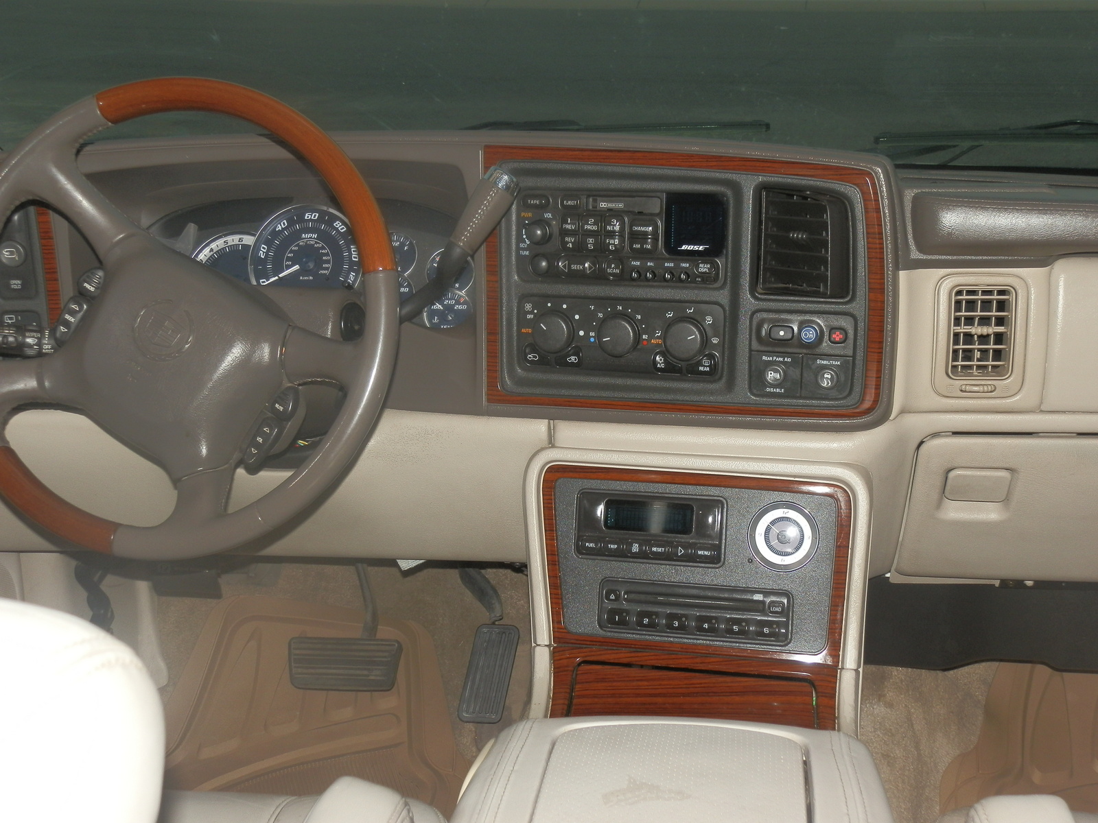 2002 Cadillac Escalade Interior Pictures Cargurus