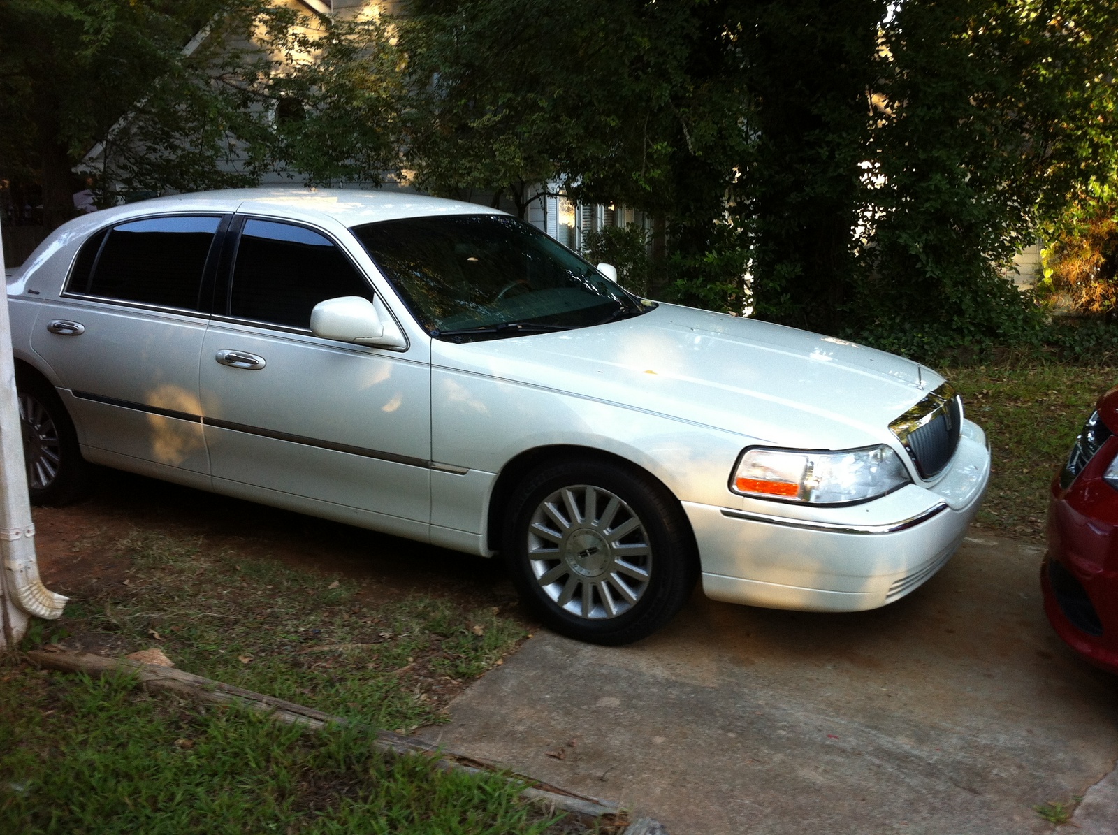 2004 Lincoln Town Car - Pictures - CarGurus