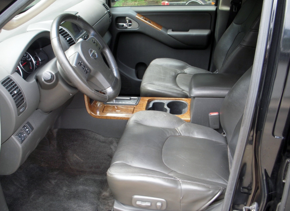 2005 Nissan pathfinder le interior trim #3