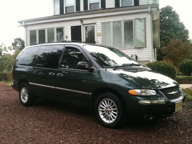 2000 Chrysler Town & Country