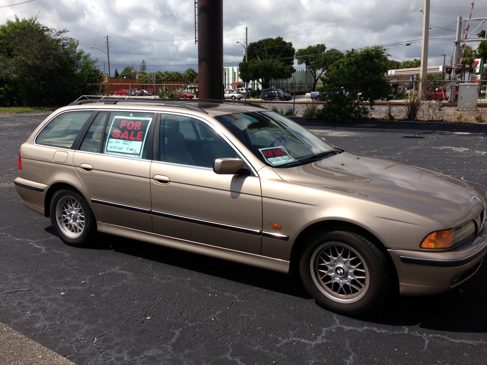 2000 Bmw 528i wagon #6