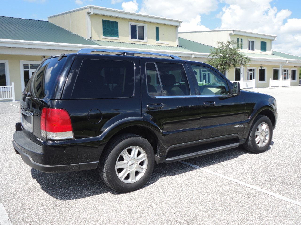 2003 Lincoln Aviator