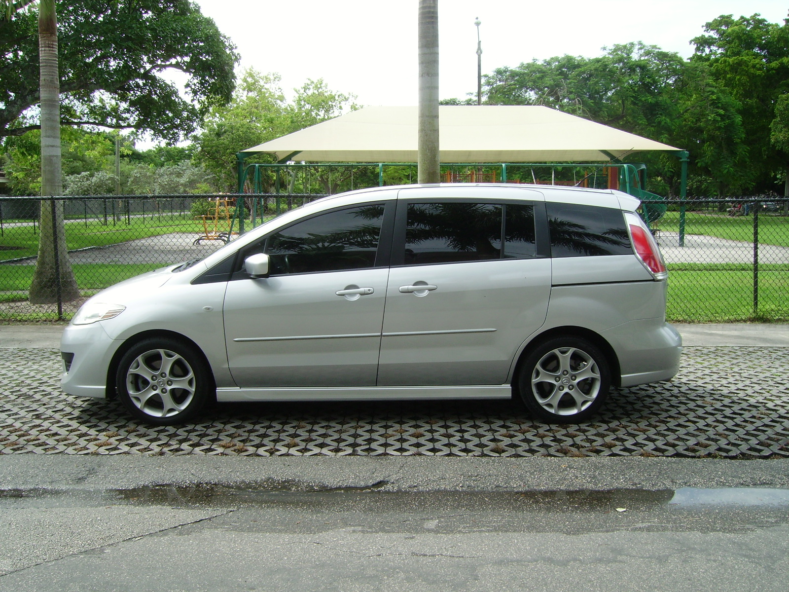 2009 Mazda Mazda5 Exterior Pictures Cargurus