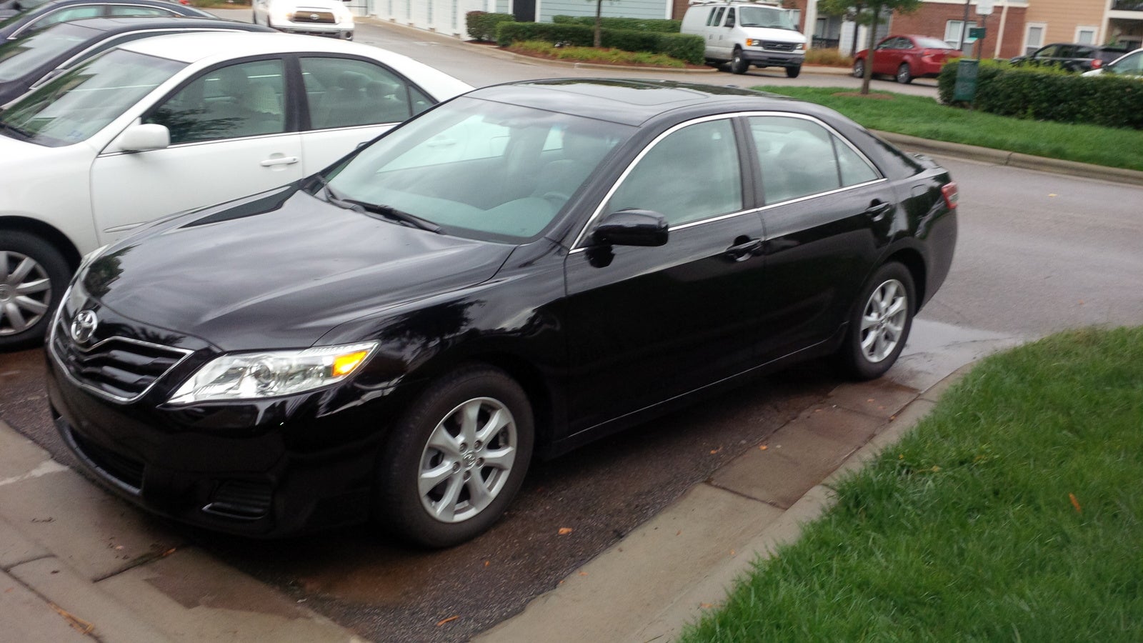 Picture of 2011 Toyota Camry LE, exterior