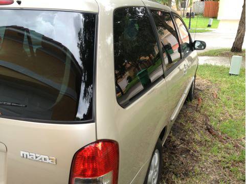 2000 Mazda MPV