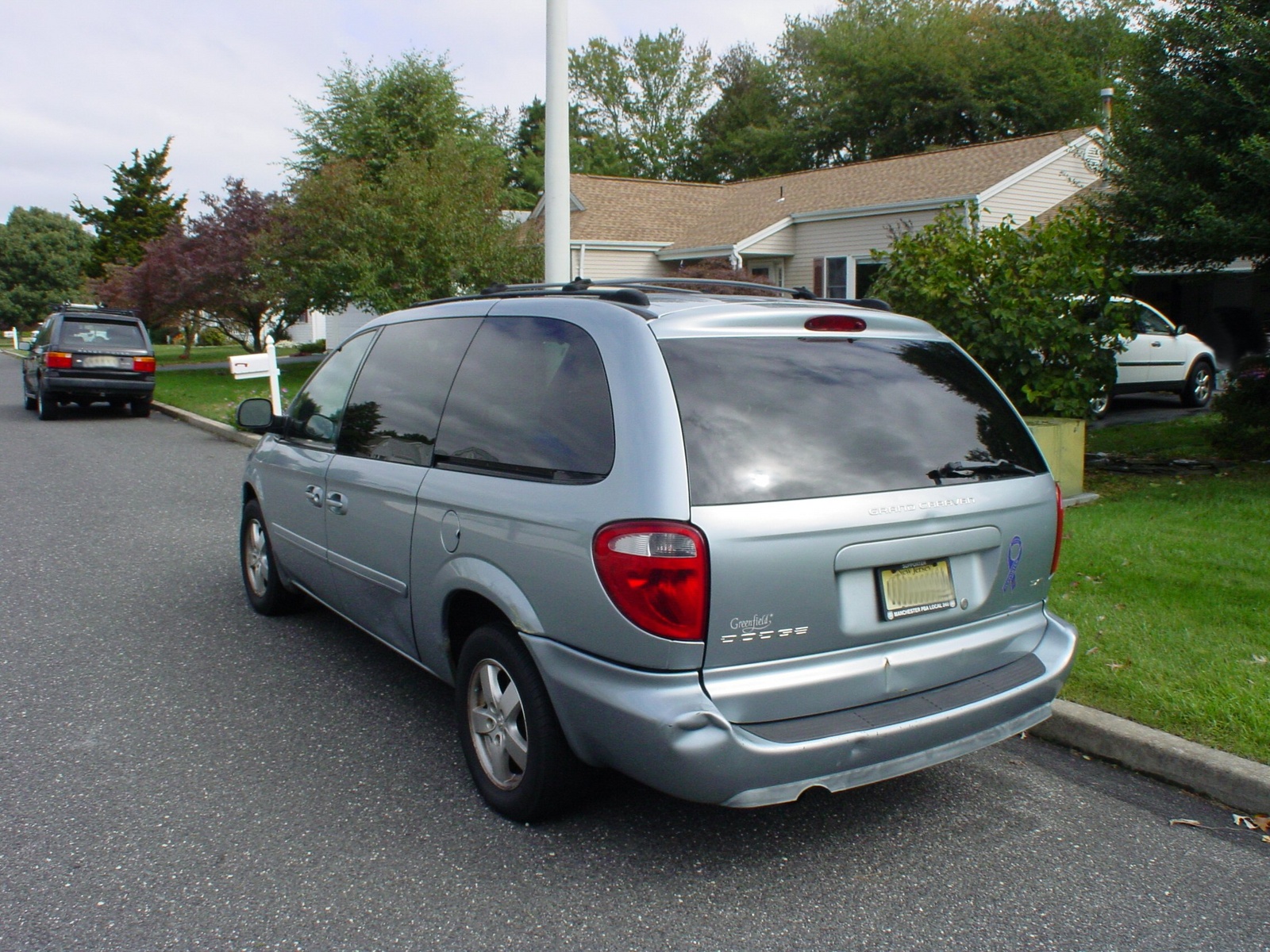 2005 Chrysler grand caravan reviews #2