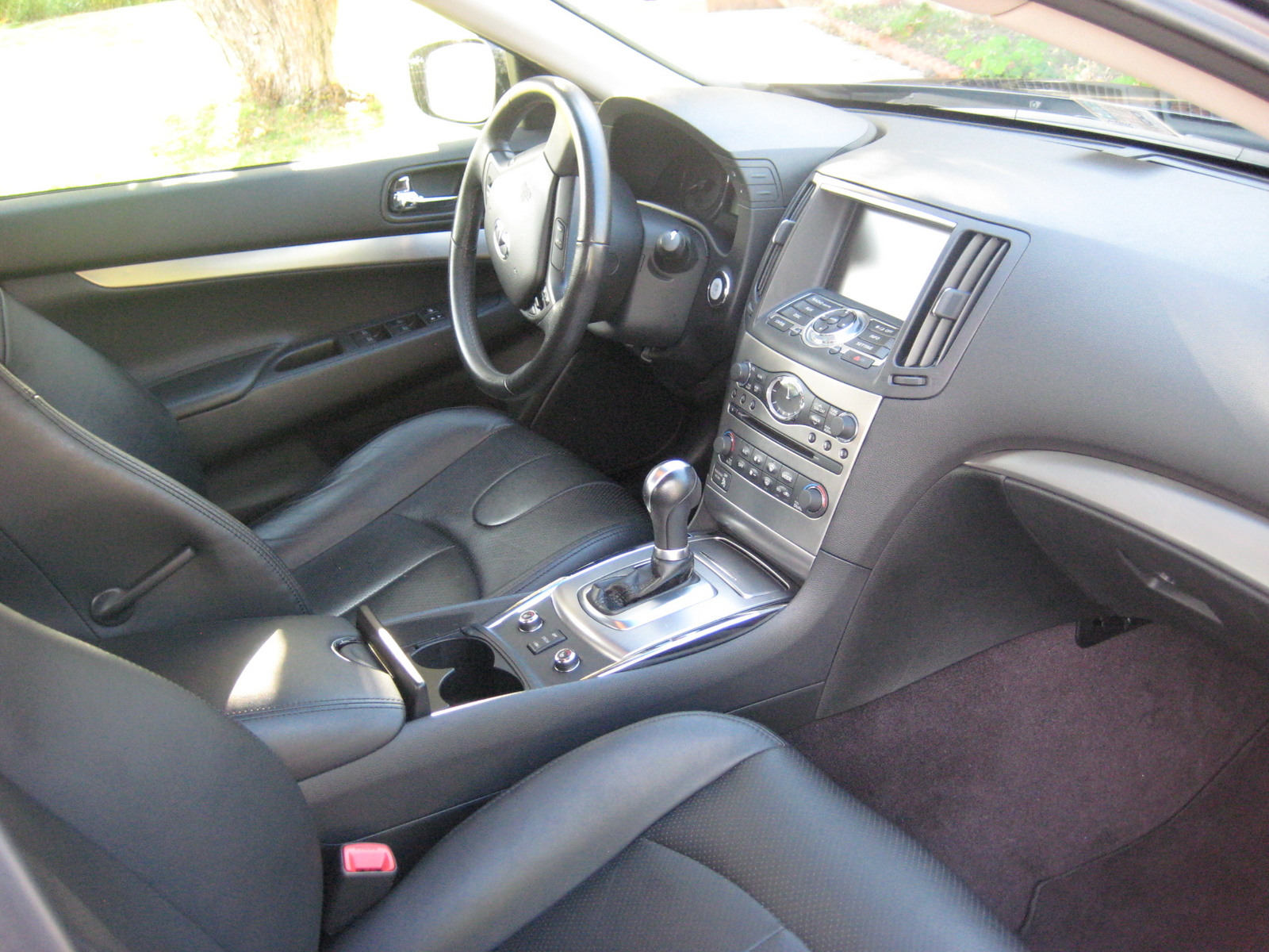2011 Infiniti G37