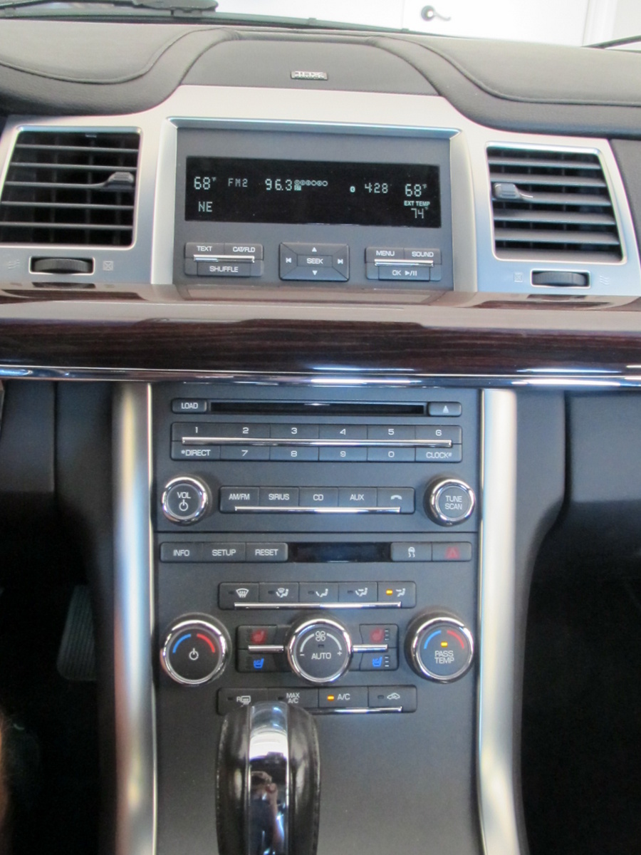 2011 Lincoln MKS