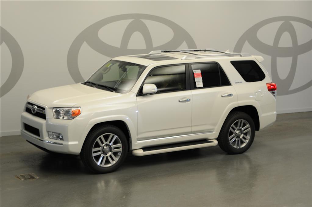 Toyota 4Runner Limited 2013: Legenda SUV yang Tak Lekang Oleh Waktu