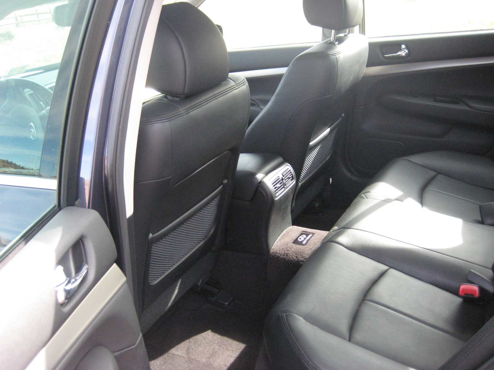 2011 Infiniti G37