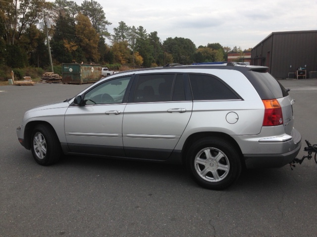 2005 Chrysler pacifica awd limited reviews