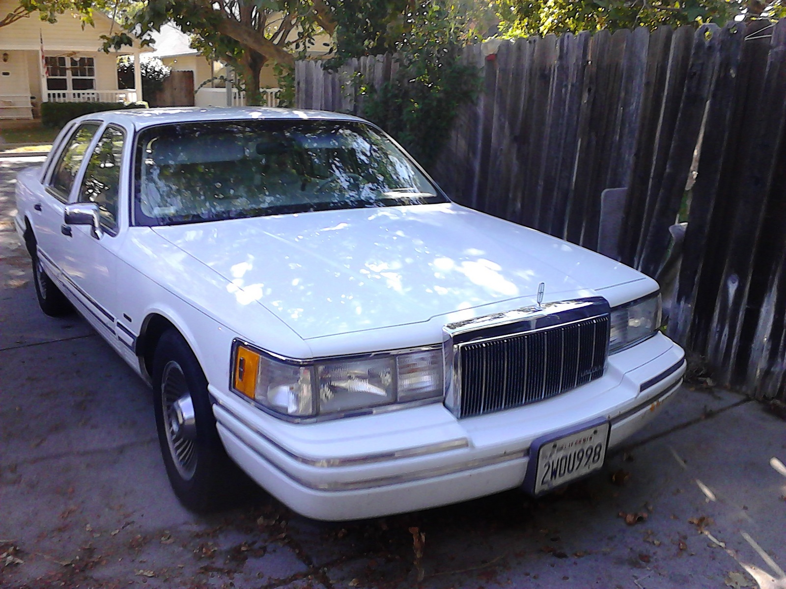 Lincoln Town Car Questions - My 1991 Lincoln Town Car air bag light is