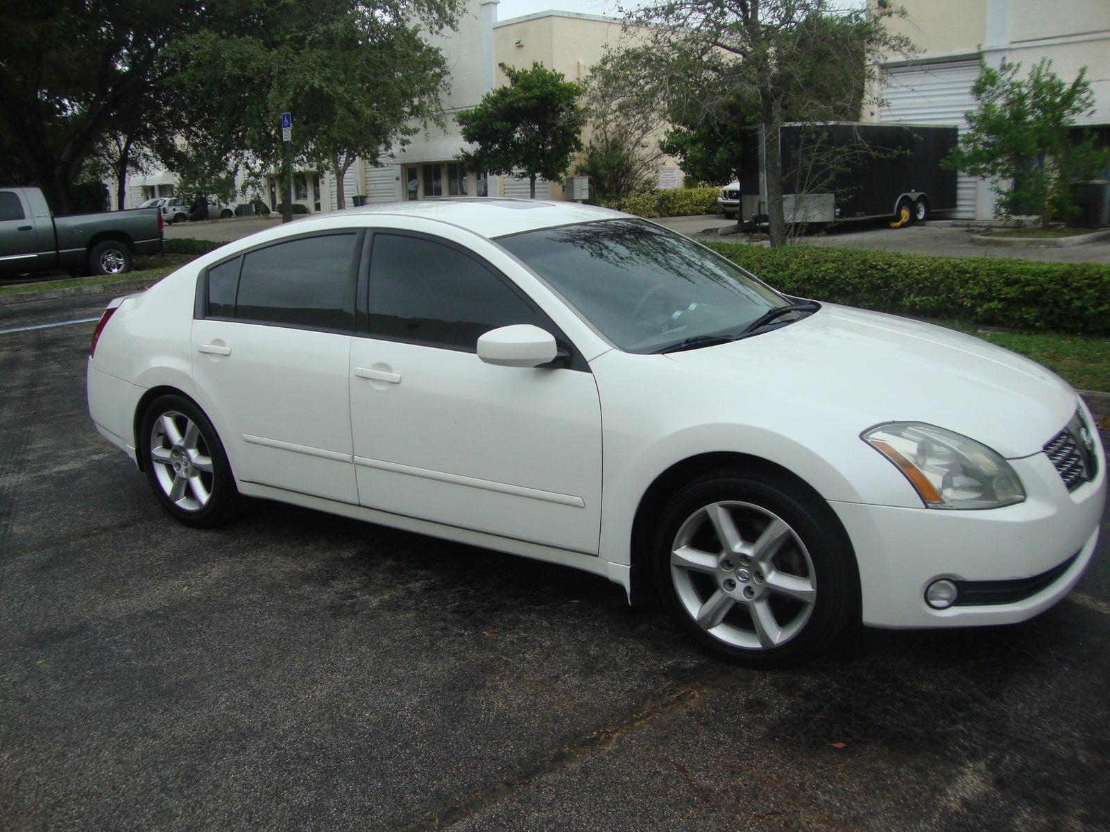 2005 Nissan maxima se specifications