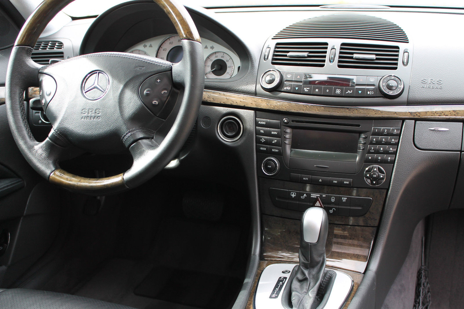 Mercedes e500 interior #6