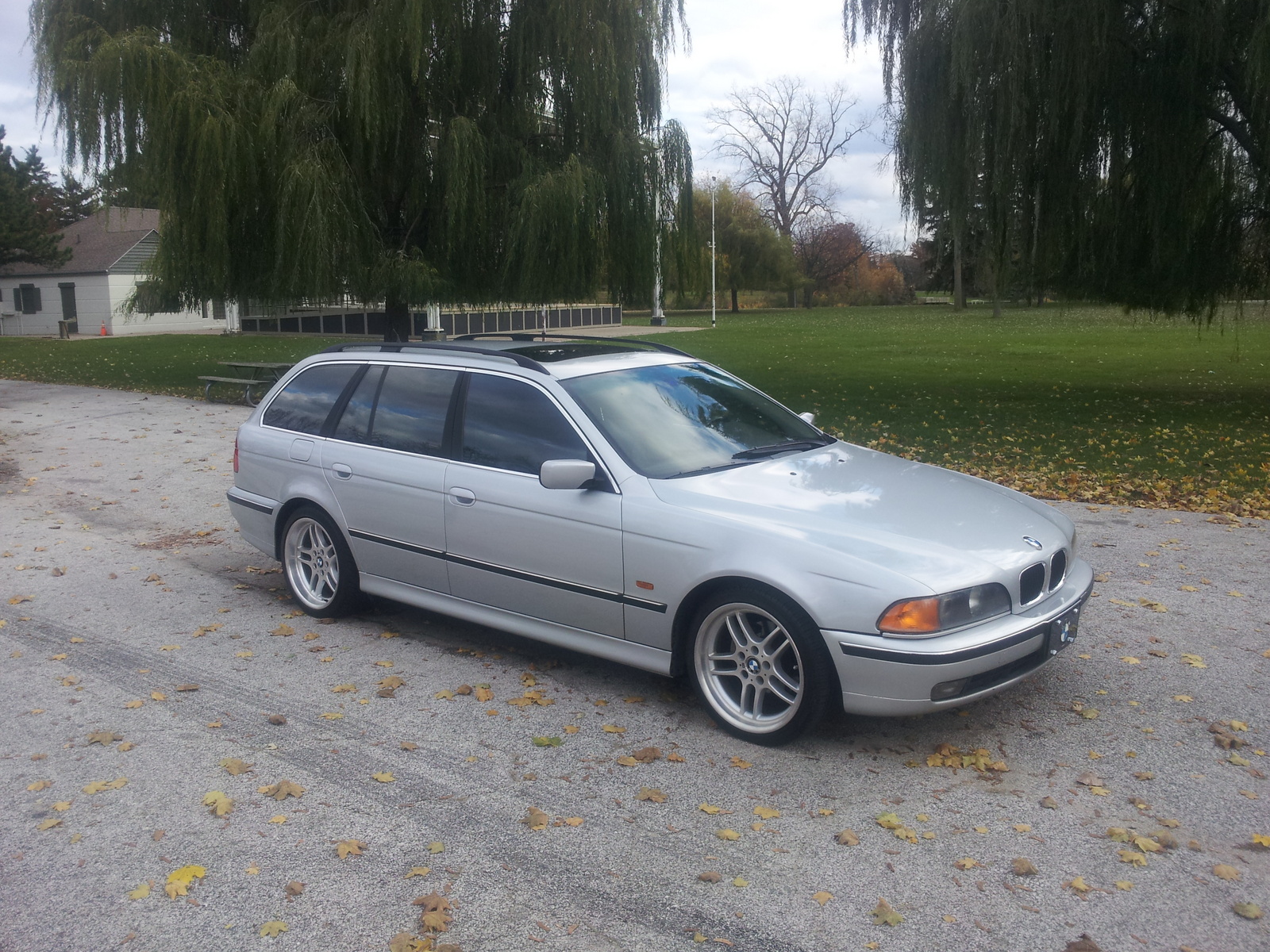 2000 Bmw 528i wagon #7