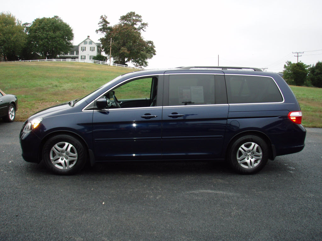 2005 Honda odyssey spy picture #4