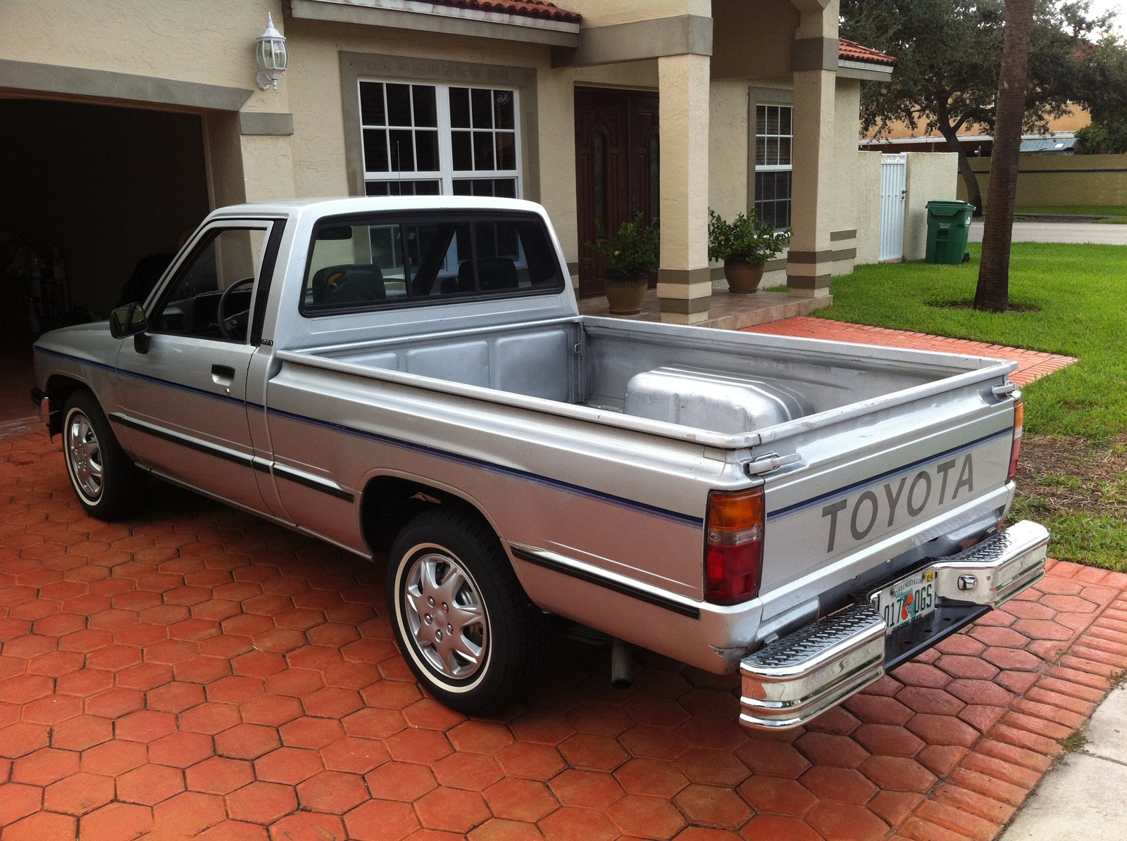 1986 Toyota pickup specifications