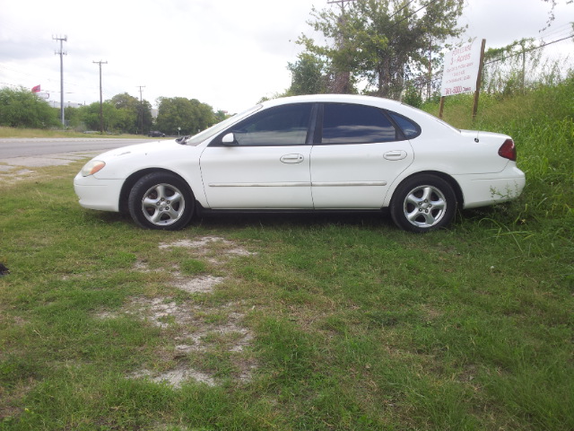2001 Ford Taurus