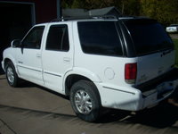 2000 GMC Envoy Overview 2000 GMC Envoy Overview