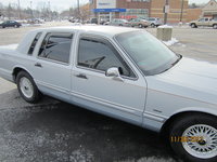 1993 Lincoln Town Car Overview 1993 Lincoln Town Car Overview
