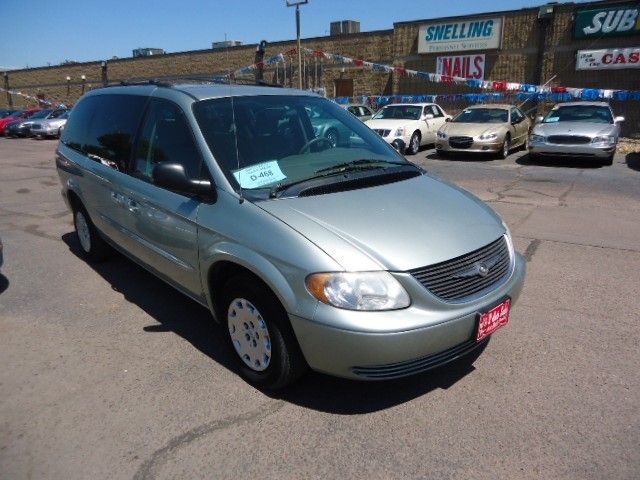 2003 Chrysler Town & Country