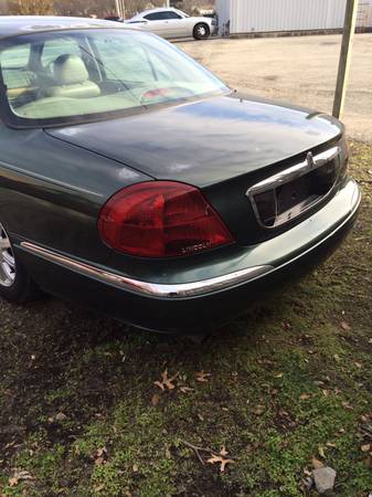 2000 Lincoln Town Car