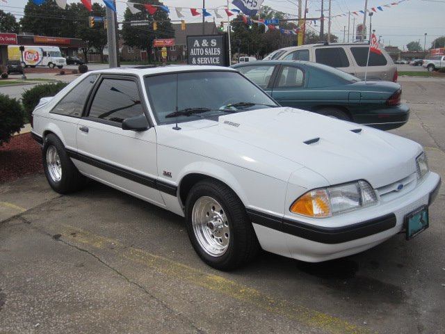 1990 Ford Mustang