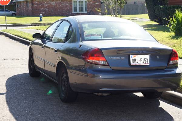 2005 Ford Taurus