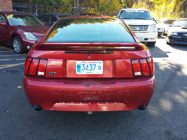 2000 Ford Mustang