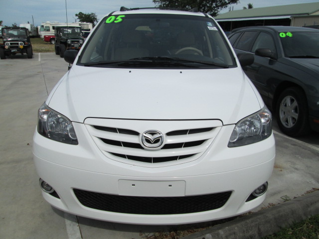2005 Mazda MPV