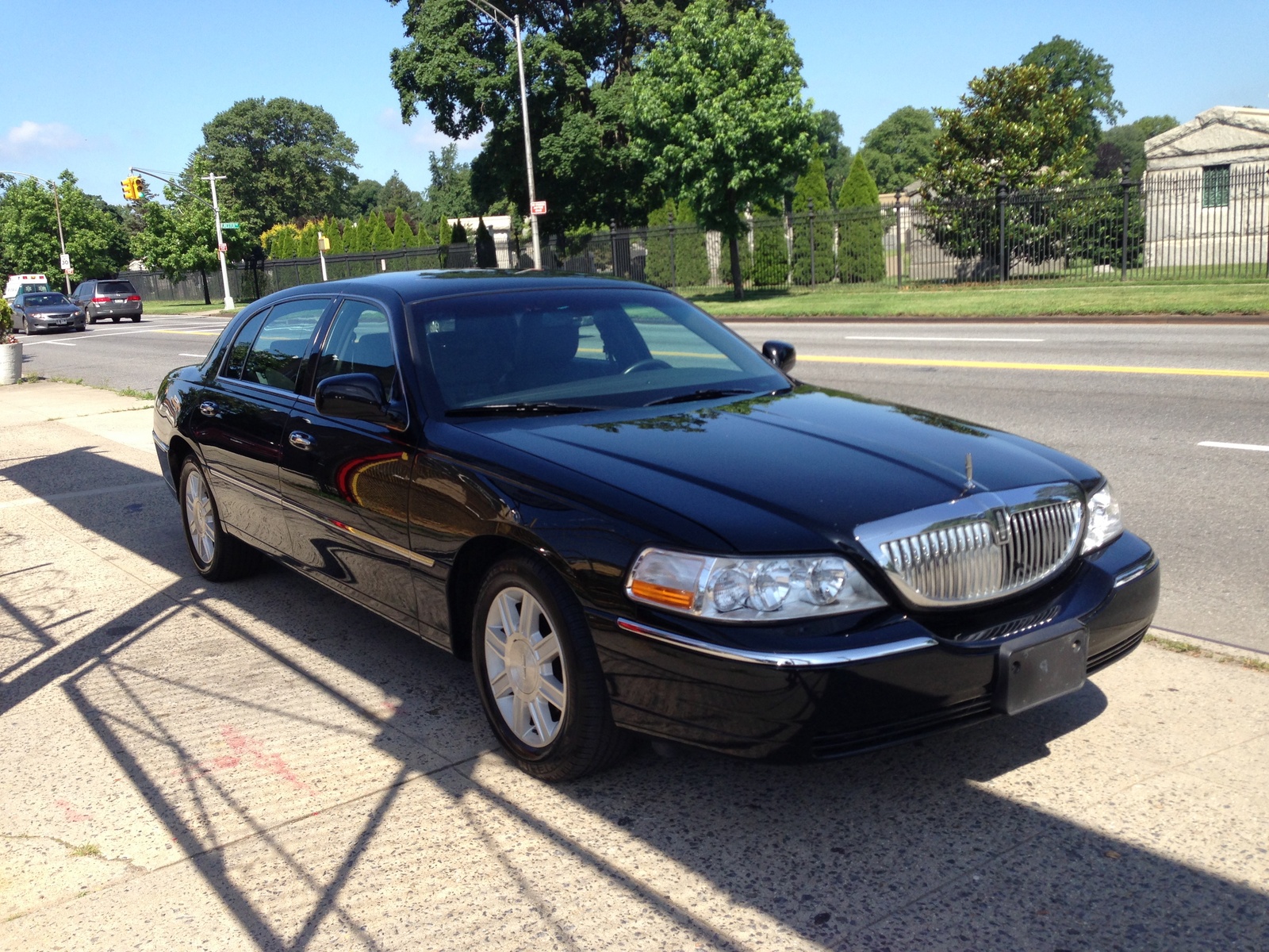 2011 Lincoln Town Car Pictures CarGurus