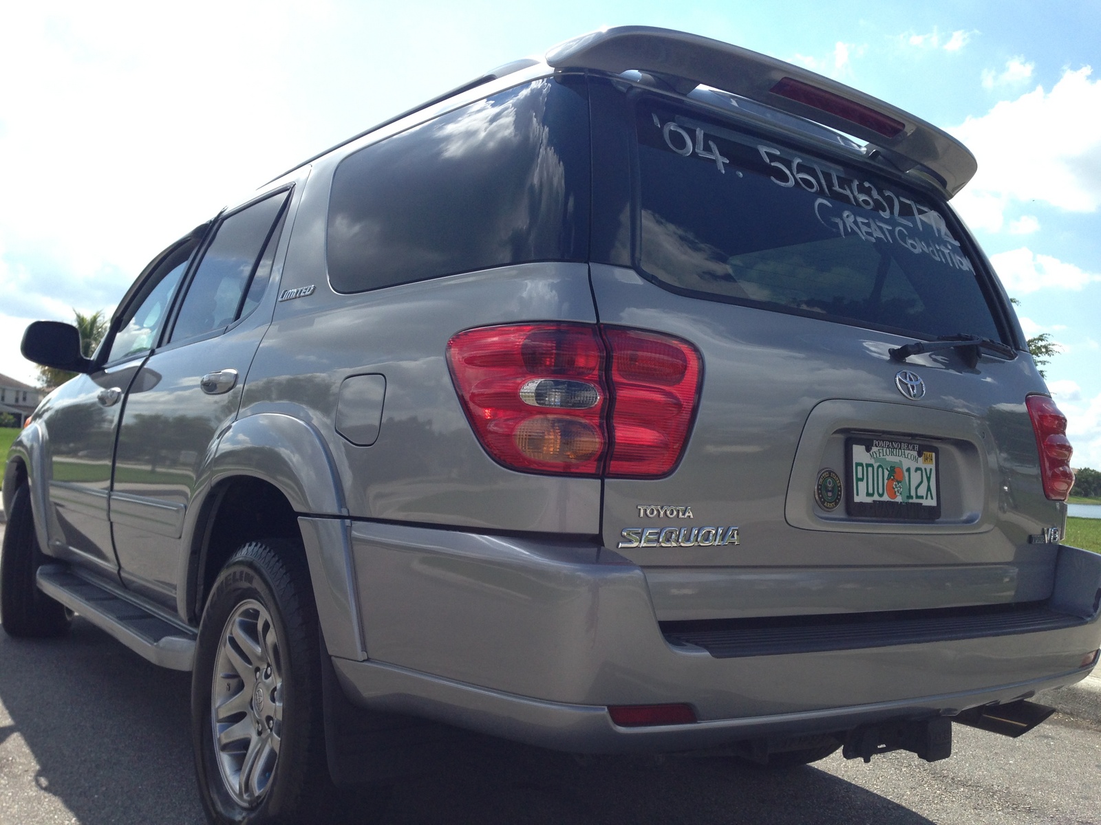 2004 Toyota Sequoia