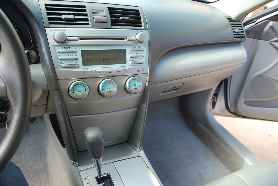 Toyota camry 2009 interior photos
