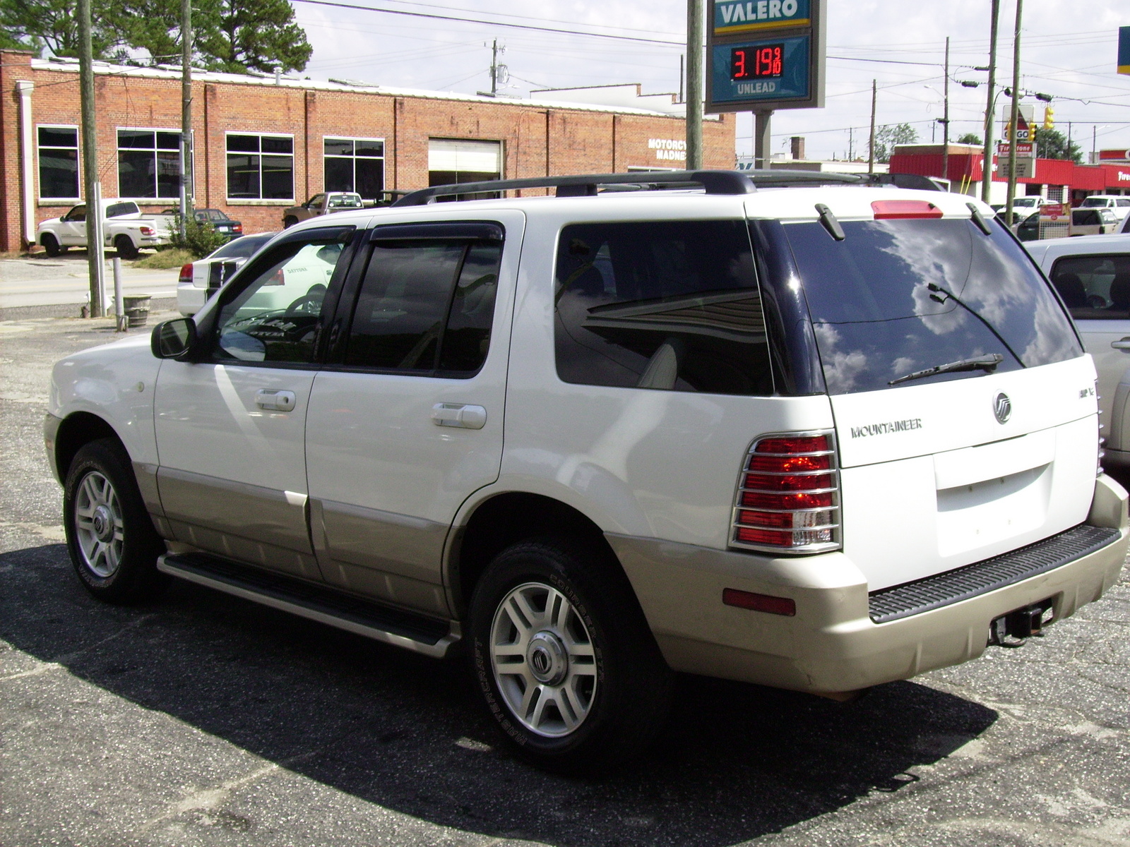 2004 Mercury Mountaineer Pictures CarGurus