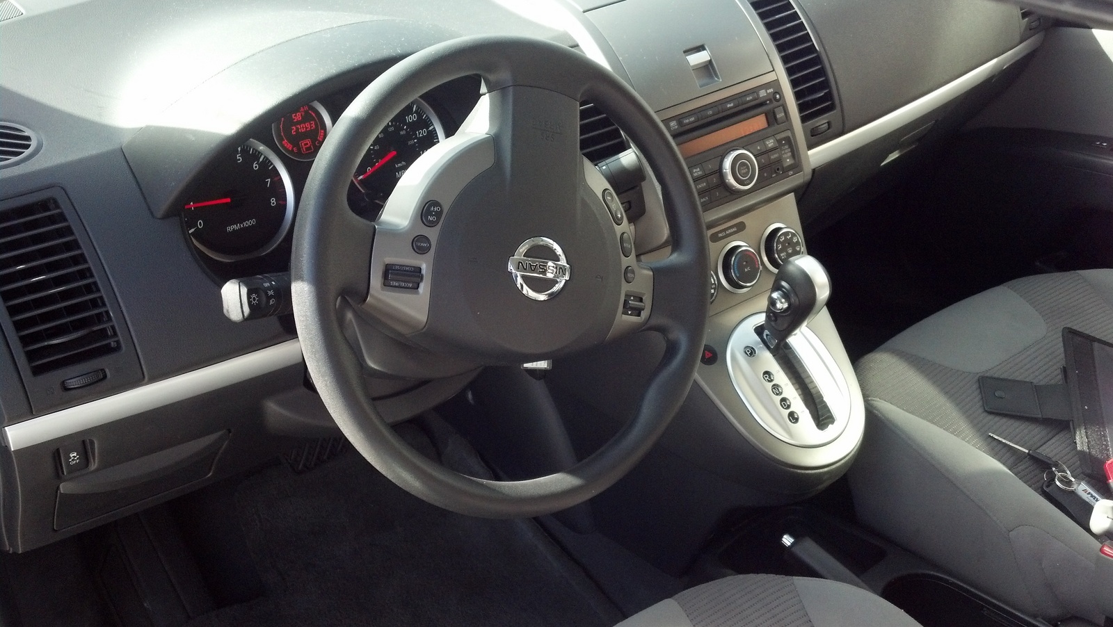 2012 Nissan sentra interior pictures #6