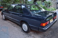 1985 Mercedes-Benz 190-Class Overview 1985 Mercedes-Benz 190-Class Overview