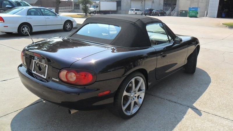 2005 Mazda MX-5 Miata